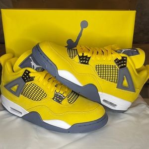 Brand New Size 8.5 Jordan 4 Retro Lightning